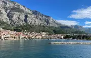 Cidade croata Makarska proíbe venda noturna de álcool para conter turismo de bebedeira