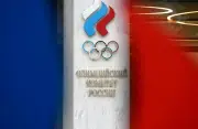 COI reintegra atletas russos com restrições rigorosas e bandeira neutra