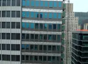 Colunas envergadas em arranha-céu em NY: prédio estabilizado, mas causa é desconhecida