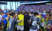Confusão generalizada marca fim do primeiro tempo de Bahia x Corinthians