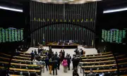Congresso em recesso adia PEC da jornada 6×1 e outros projetos de Lula