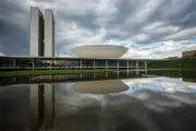 Congresso precisa criar regras urgentes para penduricalhos