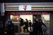 Controladora da 7-Eleven negocia investimento bilionário na polonesa Zabka