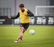 Corinthians estuda negociar Pedro Raul após desempenho abaixo do esperado