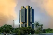 Corte da Selic para 14,25% acende alerta para investidores