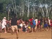 Criança quase pisoteada em briga no Festival de Praia de Assis Brasil