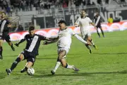 Criciúma lidera Série B e foca no Vila Nova para manter invencibilidade