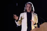 Cármen Lúcia chama questionamentos sobre urnas de 'resmungo' e 'arenga'