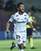Cuca elogia Gabriel Menino, mas alerta: 'Não tem que ser só lateral'