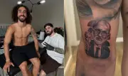 Cucurella tatua rosto de Luis de la Fuente após título da Copa de 2026