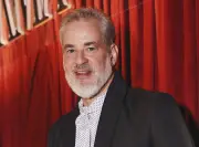 Dan Stulbach celebra parceria com Mariana Ximenes e Chay Suede em 'Quem Ama Cuida'