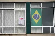 Datafolha: 44% dos brasileiros se identificam com a direita, 39% com a esquerda