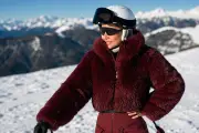 Deborah Secco usa Skill to Dress; CEO Lia Sangali comenta alta da moda ski