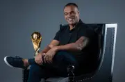 Denilson critica postagem por texto em vez de vídeo após eliminação