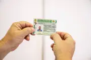 Detran RJ amplia isenção de taxa da CNH para maiores de 60 anos