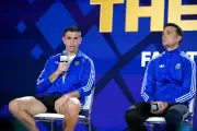 Dibu Martínez revela dor constante no dedo fraturado antes da final