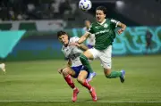 Dicas de meias e atacantes baratos para a rodada 19 do Cartola 2026