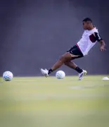 Diniz explica ausências de Gui Negão e Dieguinho no empate do Corinthians