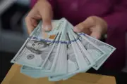 Dólar cai 0,21% e Ibovespa aguarda payroll dos EUA