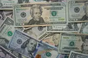 Dólar cai a R$ 5,11 após IPCA de junho abaixo do esperado