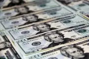 Dólar cai e Ibovespa sobe com alívio nas tensões do Oriente Médio