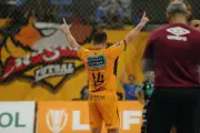 Ídolo Rodrigo Capita se despede do futsal em jogo na Arena Sorocaba