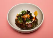 Domo Bar renova cardápio com brasa e técnicas latinas em São Paulo