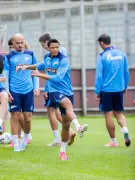 Douglas Santos se firma como pilar de Ancelotti na Seleção e retorna ao Zenit