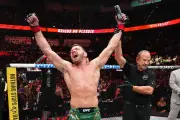 Du Plessis domina Usman e vence por decisão unânime no UFC