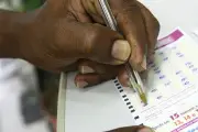Dupla presa em Salvador por golpe do bilhete premiado contra idosa