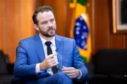 Durigan critica juros altos e defende ajuste fiscal para harmonizar políticas