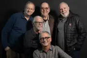 Edu Lobo e Boca Livre estreiam no Circo Voador com show de parceria histórica