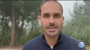 Eduardo Bolsonaro defende lei Magnitsky contra Moraes após suspensão de visitas