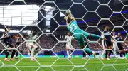 Emiliano Martínez supera Fillol e vira goleiro argentino com mais jogos em Copas
