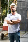Empresário transforma informalidade em negócio profissional de reformas