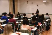 Ensino de jovens e adultos exige mais empenho das autoridades