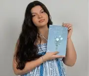 Estudante de 17 anos lança livro 'O Que Me Leva Até Você' em plataforma digital