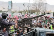 EUA e Irã intensificam ataques; houthis ameaçam bloqueio naval saudita
