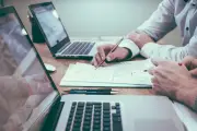 EUA emitem novas regras para riscos de crédito de imigrantes