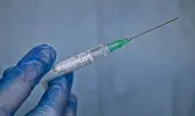 Eurofarma firma parceria com dinamarquesa para trazer vacina contra chikungunya ao Brasil