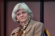 Ex-ministra britânica Ann Widdecombe encontrada morta; suspeito preso