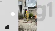 Explosão de botijão de gás fere homem e destrói casa em Campina Grande