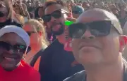 Fã do João Rock usa festival para se reaproximar do pai e leva avó de 69 anos
