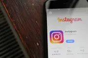 Facebook e Instagram sofrem instabilidade global neste domingo