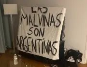 Faixa sobre Malvinas em lençol de hotel gera investigação da Fifa