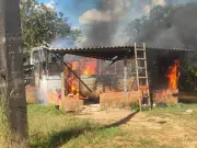 Família perde tudo em incêndio e busca recomeço em Rio Branco