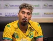 Fábio Gomes é apresentado no Cuiabá e promete velocidade e gols