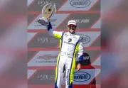 Felipe Fraga amplia liderança na Stock Car após segundo lugar em Velocitta