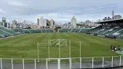 Figueirense retoma treinos após reunião e aguarda aporte de R$ 3 milhões