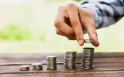 FIIs pagam dividendos hoje: GARE11, HSML11 e VGHF11 distribuem rendimentos